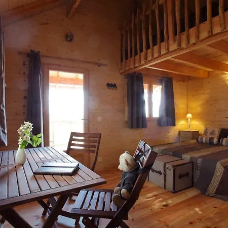 Les Des Benauges Chalet *